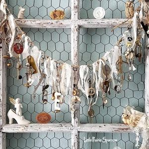 Shabby chic garland. In search of